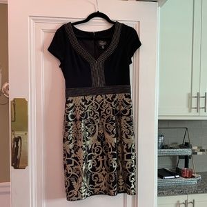 Adrianna Papell gold and black cocktail dress 6